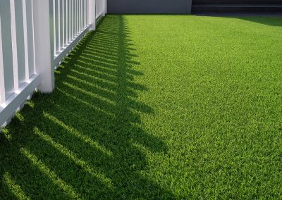 artificial-grass-summer-season